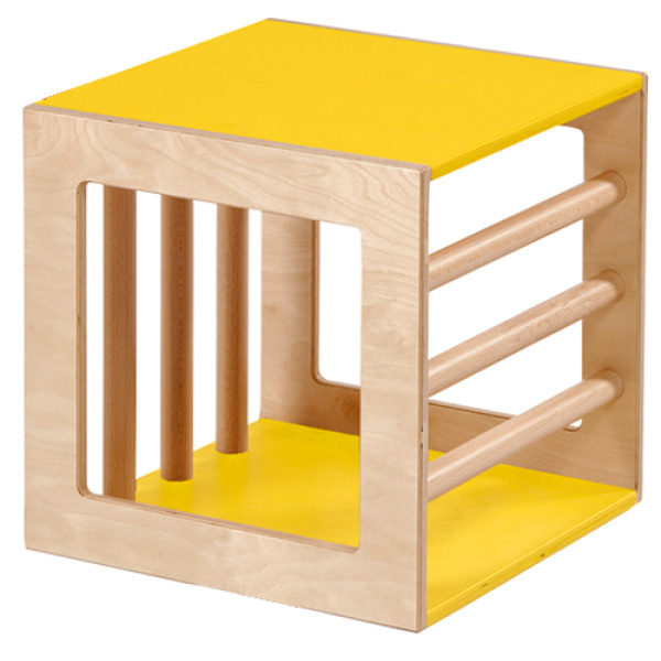 Дървен куб катерушка - съоръжение за игра на закрито