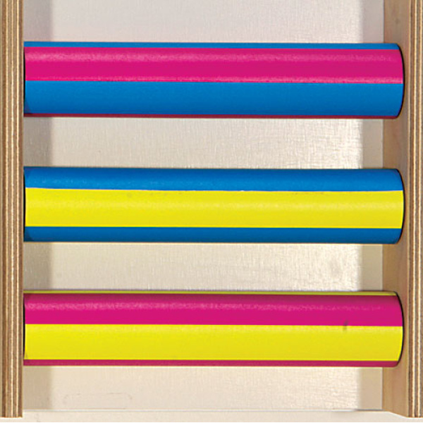 Цветни отпични ролки - стенен панел за игра