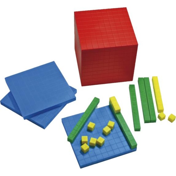 Десетичен куб - математическа STEM игра