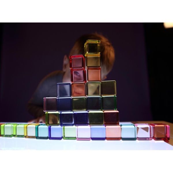 Цветни акрилни кубчета за игра – 10 бр.