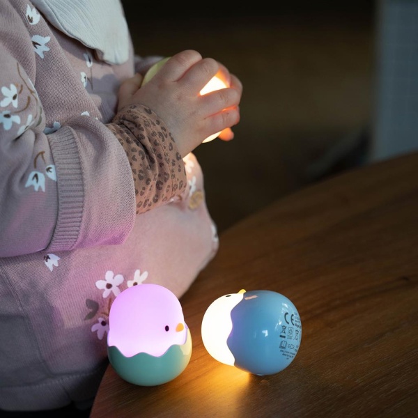 Детска нощна лампа BABY EGGY – бебе яйце, зелено